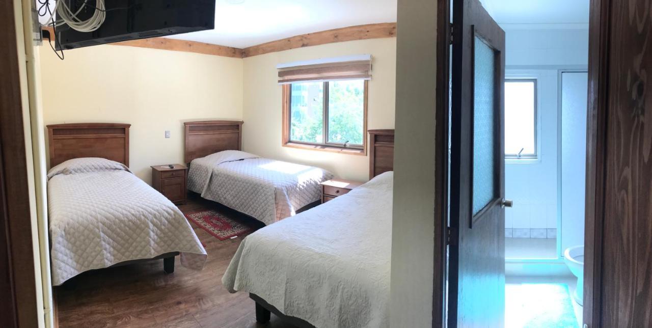 Hostal Entre Araucarias เตมูโก ภายนอก รูปภาพ